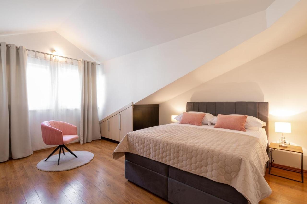 Penthouse J&a Apartment Vela Luka