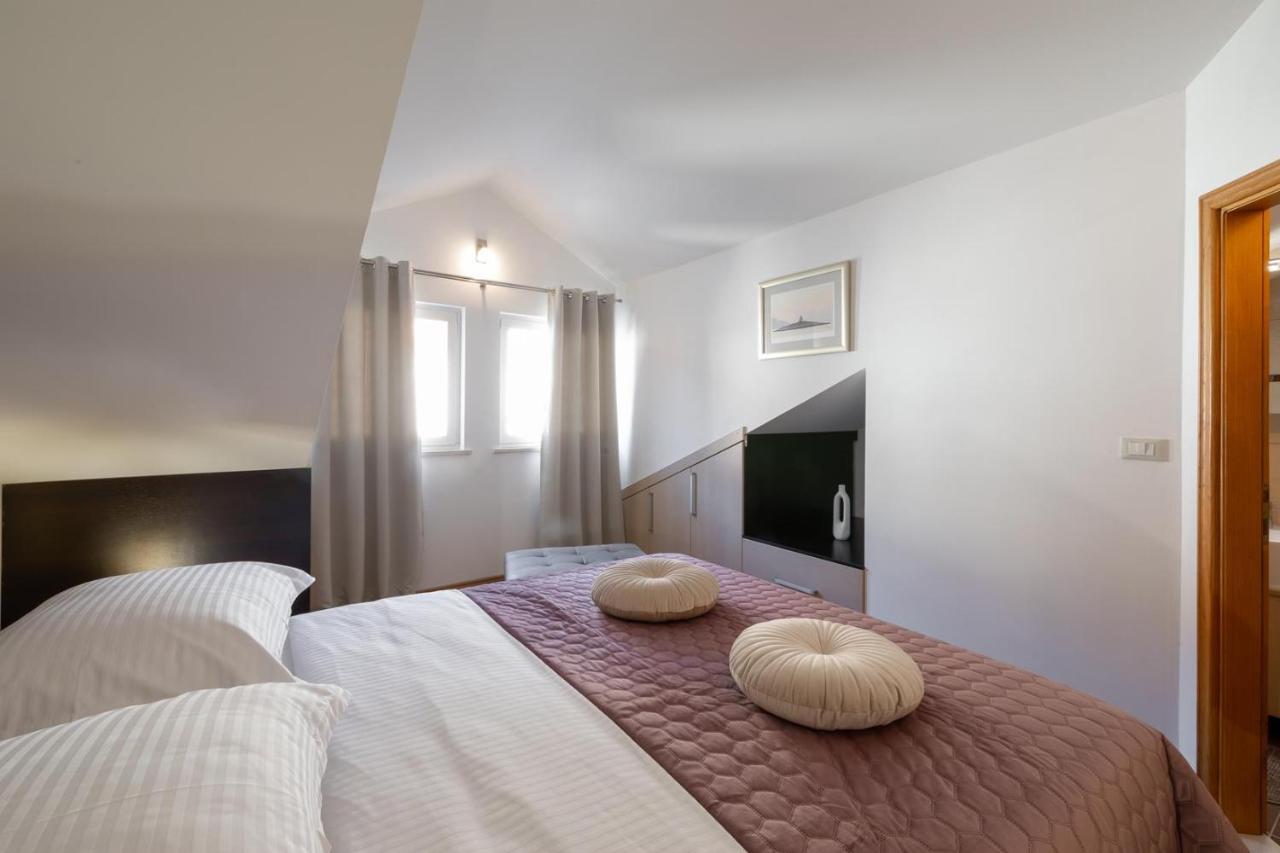 Penthouse J&a Vela Luka