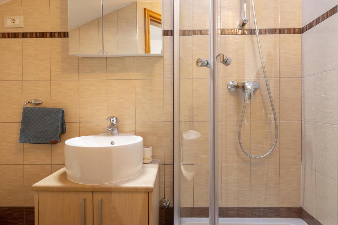 Penthouse J&a Apartment Vela Luka
