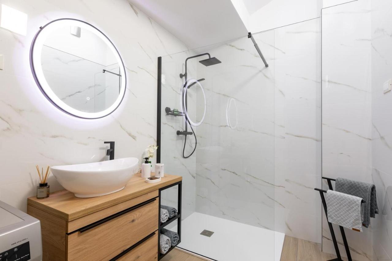 Penthouse J&a Apartment Vela Luka